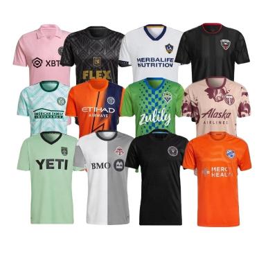 China Lightweight Wholsese Men Jerseys High Quality Soccer Uniforms Men Customized Full Sublimation Printing Logo Custom Soccer Jersey Set for sale
