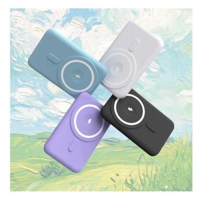 China Bestseller Einzigartig 2023 Trending Technologie 10000mah Teilen Portable Quadrat Form Mini Powerbank Magnetisch zu verkaufen
