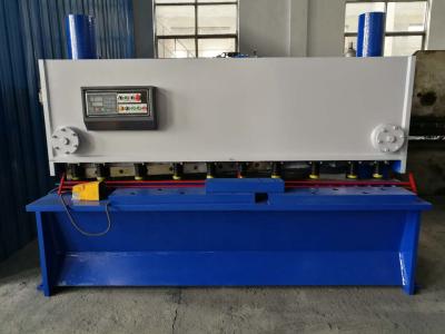 Κίνα CNC πιάτων σιδήρου μετάλλων 10*3200mm αυτόματο υδραυλικό μέταλλο φύλλων λαιμητόμων που κουρεύει την τέμνουσα μηχανή προς πώληση