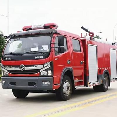 Cina DONGFENG 4cbm 8cbm Serbatoio dell'acqua Camione antincendio Camione dei pompieri 4×2 in vendita