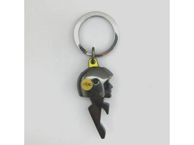 China 2D Metal Soldier Keychain Bottle Opener,Cool innovative metal casting keychain bottle opener for sale