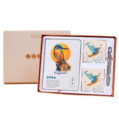 China Confección personalizada de caja de regalos para aves de buena suerte en venta