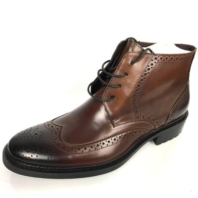 Cina Scarpe da uomo in pelle, pellicce favorevole, scarponi da neve. in vendita