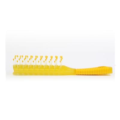 China Wholesale Home Hair Comb 2019 New Design Unique Nylon Plastic Wide Teeth for sale
