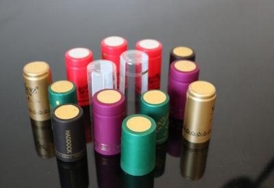 China Anti Ultraviolet PVC Heat Shrink Cap Waterproof For Wine Bottles for sale