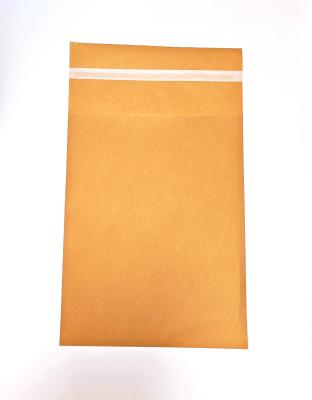 China Kraftpapier-Posttüten Stoßdichte kundenspezifische Versandtüten geruchlos zu verkaufen