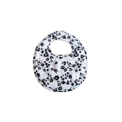 China HONGCH Washable One-sided Organic Cotton Baby Bib Saliva Printed Newborn Towel One-sided Knitted Burping Cloth for sale