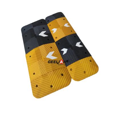 China Anti-fade / Anti-pressure / Anti-old age / Anti-pressure Rubber Speed Bump Road Traffic Plastic Speed Bump Wear-resistance for sale