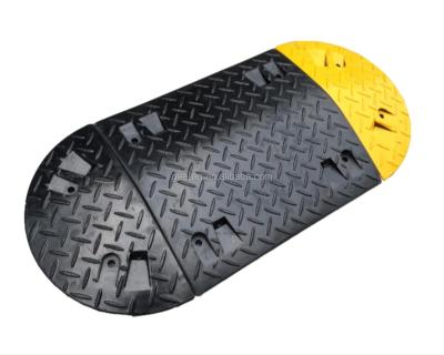 China Anti-Fade/Anti-Pressure/Anti-Old Age/500mm Speed Bump Road Safety Traffic Cushion Speed Bump/Wear-Resistance Rubber Speed Bump for sale
