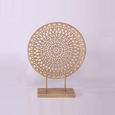China Art Decor Creative Hollow Natural Flower Gold Home Decoration for sale