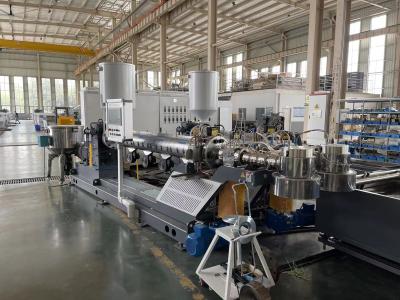 China Extrusión de monofilamento de hierba recta bicolor LLDPE para 12000 Dtex en venta