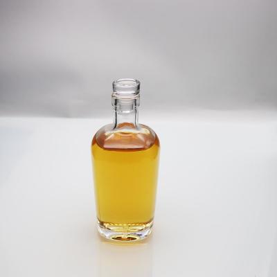 China Vinolok-Schließungs-ovale Glasflasche mit Cork Thick Base Soem-ODM zu verkaufen
