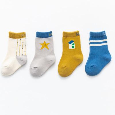 China High Quality Breathable Baby Socks For Kids Autumn And Winter Socks Cartoon Cute Animal Non-slip Socks for sale