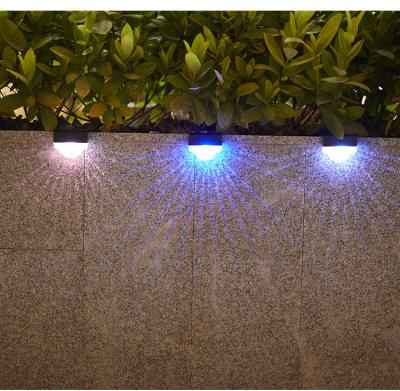 Chine ABS PC Solar Led Garden Lights Outdoor Solar Powered Lamp Solar Fence Lights à vendre