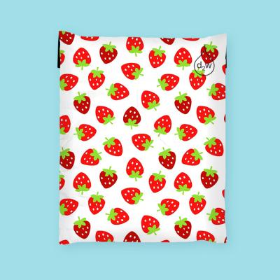 China 26x33cm x 7cm Waterproof Soft Cute Strawberry Padded Mailing Bags Poly Mailer Biodegradable Fabrics Packing Bag for sale