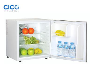 China Mini refrigerador silencioso blanco de Worktop/integrado debajo del refrigerador de Worktop en venta