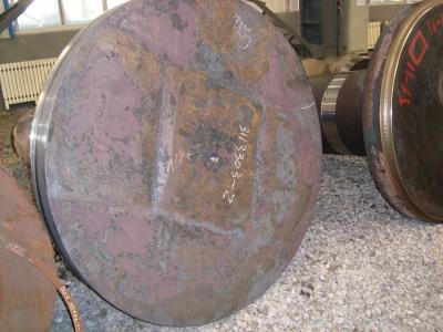Chine Le gigaoctet de JIS AISI SAE ASTM d'acier au carbone des normes 42CrMo4V a durci l'axe en acier forgé par peau lumineuse industrielle à vendre