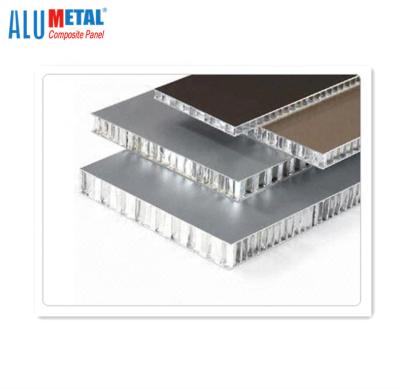 Chine panneau en aluminium de nid d'abeilles de finition de moulin de 10mm à vendre