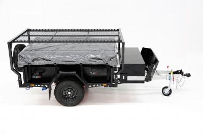 Chine 6x6 4x4 Camper hors route à vendre avec pneus tout terrain avec système de cuisine à vendre