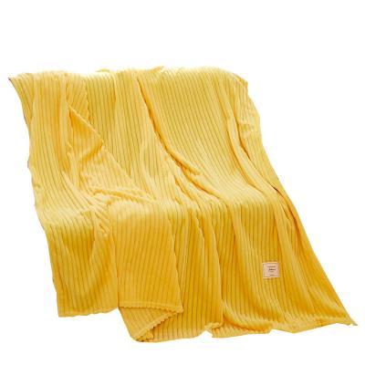 China Solid Color Anti-static Border Children's Office Lunch Wholesale Coral Fleece Blanket Foreign Trade Blanket for sale