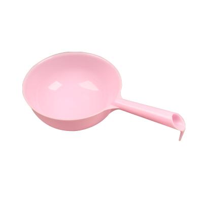 China Het voeden is makkelijk gemaakt met een 36.5 cm plastic scheppel Te koop