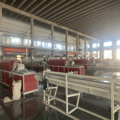 China Profiles de puertas y ventanas de UPVC resistentes a los rayos UV en venta