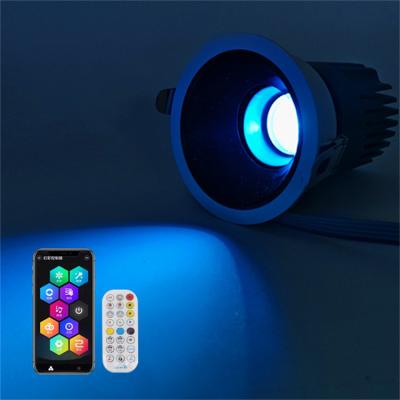 中国 ホワイト/ブラックハウジングのクールなフェスティバル雰囲気のために24V RGBW LEDスポットライト 販売のため