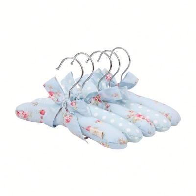 China Minimalist Huasheng Baby Red And Blue High Quality Cloth Wrapped Hangers for sale