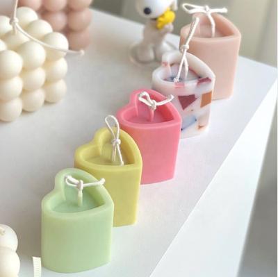 China Popular Custom Birthdays Heart Shape Scented Candle For Valentine's Day Gift for sale