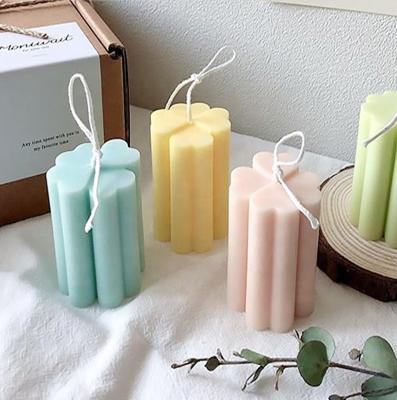 China Birthdays Custom Four Leaf Clover Scented Candle For Home Decor Gift for sale