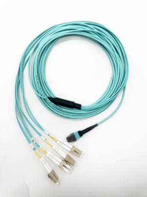 中国 8コア OM3 MTP® から LC ファイバーオプティック トランクケーブル 女性 完全パッチコード 5m 高密度データセンター 販売のため