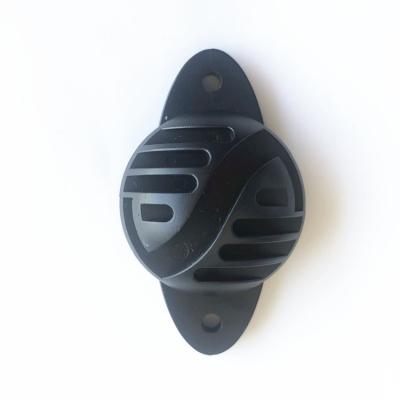 China Claw Insulator for wood post Claw insulator of electric fence IST015B Black Claw insulator for 3mm fence polywire for sale