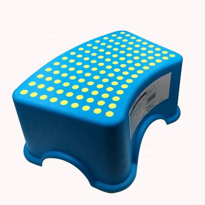 China Stocking most popular Dongguan factory OEM plastic chairs for sale