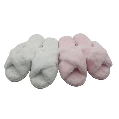 China Lightweight Winter Home Slippers Shoes Ladies Cross Indoor Soft Plush Home Slippers Indoor Home Slippers for sale