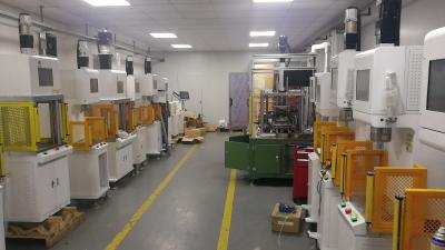 Chine Entretien facile à faible bruit de machine servo économiseuse d'énergie de presse avec le design compact à vendre