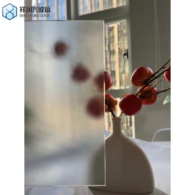 Chine Architecture Fusion décorative bord plat poli Travail personnalisé en verre trempé en fonte à vendre
