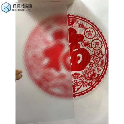 Chine 6mm 8mm 10mm 12mm Conception personnalisée de la figure du verre tempéré de modèle de bégonie en relief à vendre