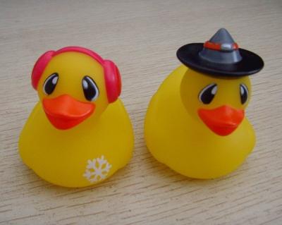 China 5cm Length Mini Yellow Cute Rubber Ducks , Bathroom Rubber Ducks Phthalates Free for sale