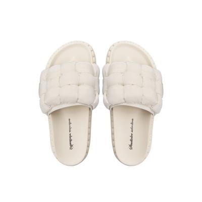 China Cushioning Women's Flat Bottom Woven Slippers Women's Flat Bottom Thick Bottom Soft Slippers Women's Fashion External Shoes Summer Wear for sale