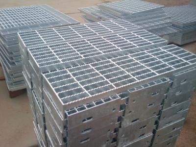 Chine Les matériaux de construction ont augmenté le poids discordant en acier galvanisé par maille en métal par mètre carré à vendre