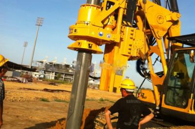 Cina Costruzione di strade idraulica di Rig With Caterpilar Chassis For della perforazione a rotazione TYSIM KR125C Max. Drilling Diameter 1300 millimetri in vendita