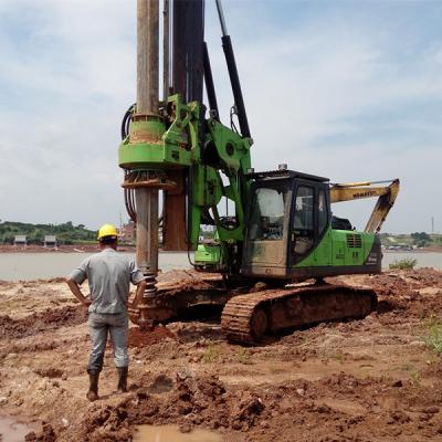 China Profundidade de empilhamento giratória hidráulica do diâmetro 52m da perfuração 1500mm do equipamento de Cummins KR150 à venda