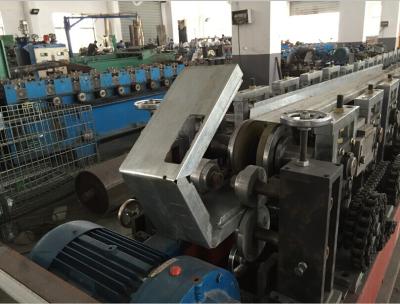 China Rolo do amortecedor de fogo da flange da lâmina que forma a máquina à venda