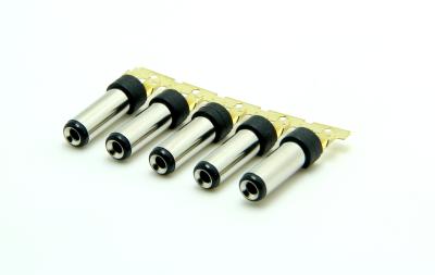 Chine Le type de baril de déchiquetage 10A 12V 5,5 * 2,5 mm fil 18 AWG - 26 AWG connecteurs de prise de courant en courant continu mâle à vendre