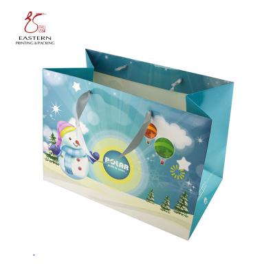 Cina Il Natale Pantone ha stampato le borse di carta del regalo, borse di lusso del regalo con il nastro in vendita