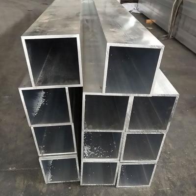 China Dekorative Quadrat-Aluminium-Rohr-Hängende Decke Rechteck-Aluminium-Extrusionsröhre mit allen Größen zu verkaufen