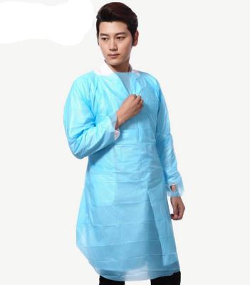 China Disposable CPE Thumb Hook Gown Blue/White Waterproof Medical Isolation Apron for sale