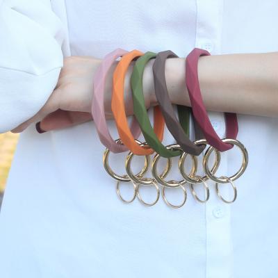China Wholesale Silicone Keychain Souvenir Big O Chain Bracelet Wristband Key Chain Bracelet For Woman for sale