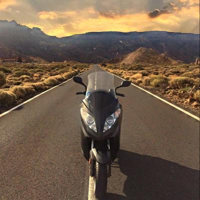 China Hot Selling New Skyblue Lion-R Scooter Motorcycle Electric Daily Mode Ultra-fast Work High Speed Scooter For Adults 72V50AH for sale