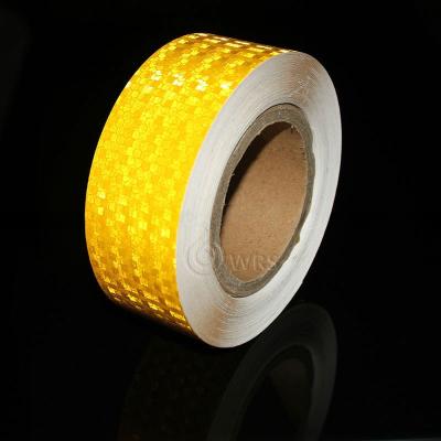 China Adhesivo reflector para la luz 2' x 50m cinta fluorescente amarilla durable durante 1-3 años en venta